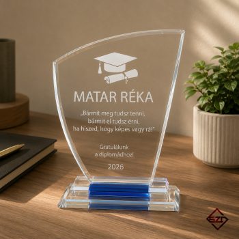 Egyedi gravírozott kristály díj diplomaosztóra díszdobozban személyes felirattal