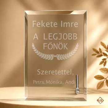 Gravírozott üveg plakett a legjobb főnöknek elegáns díszdobozban