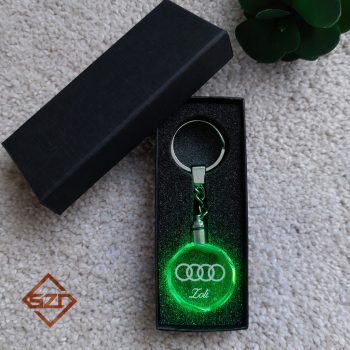 Ledes kristály kulcstartó - Audi