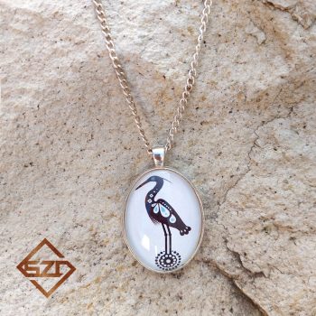 Madaras medál lánccal