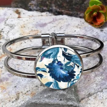 Kék virágmintás karkötő