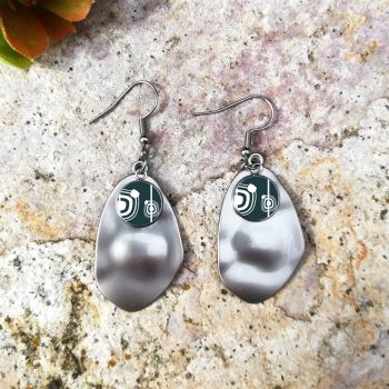 Absztrakt mintás lógós fülbevaló