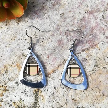 Burberry mintás logós fülbevaló