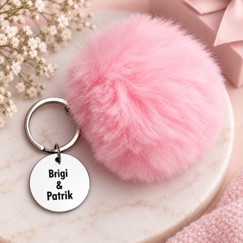 Rózsaszín pompom kulcstartó nőies ajándéknak