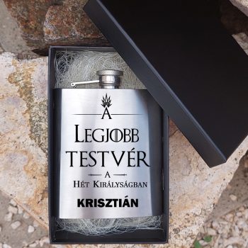Acél flaska „A legjobb testvér a hét királyságban” felirattal és névre szóló gravírozással, díszdobozban