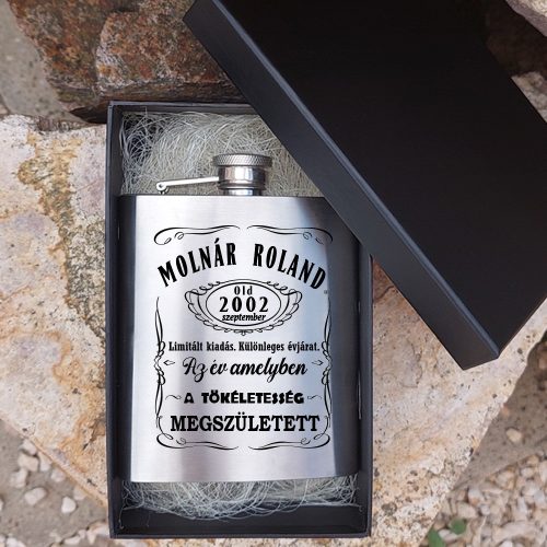 Jack Daniel's stílusú acél flaska díszdobozban