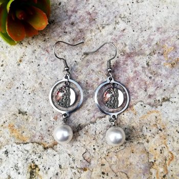 Csipkemintás gyöngyös fülbevaló