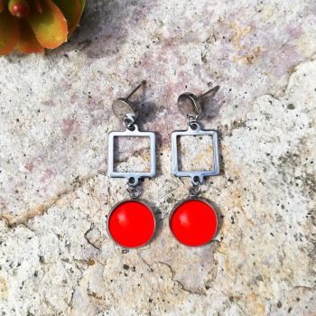Piros négyzet fülbevaló