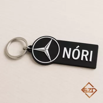 3D nyomtatott Mercedes kulcstartó saját névvel