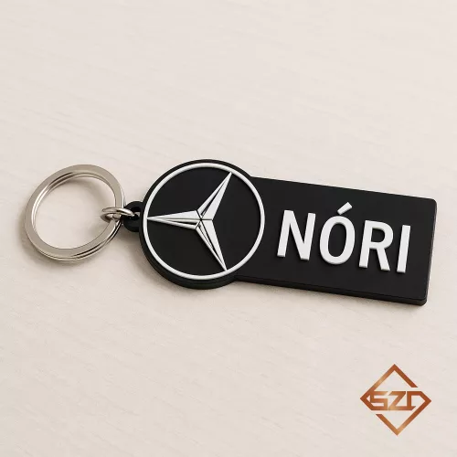 3D nyomtatott Mercedes kulcstartó saját névvel