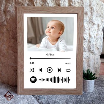 Zenekódos kép - baba